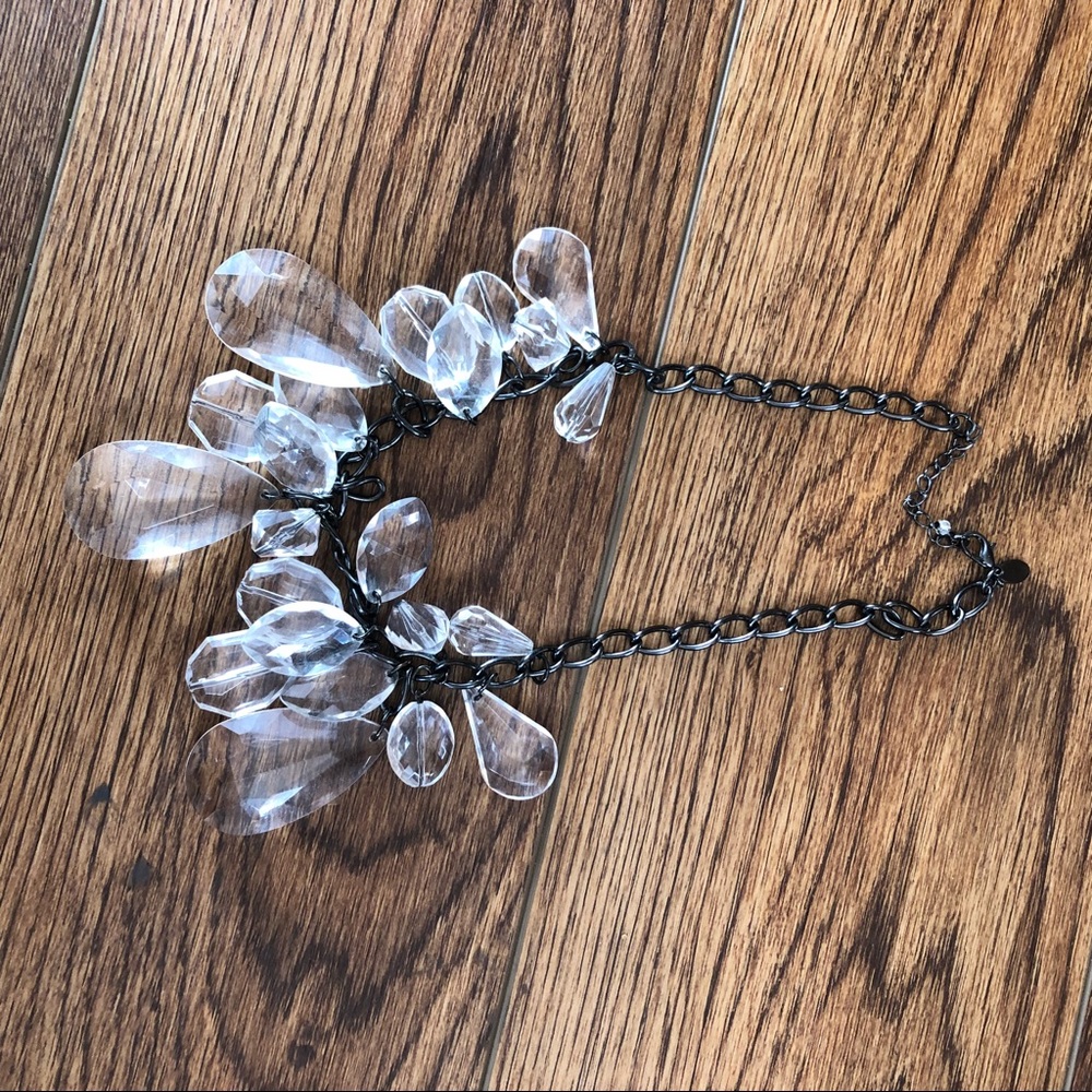 Express necklace